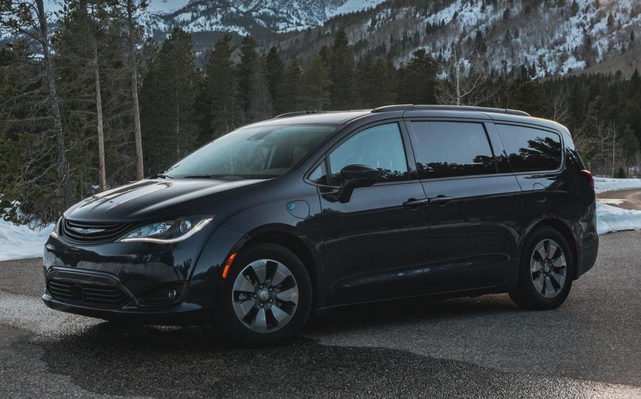 Chrysler Pacifica Hybrid (RU) '2016